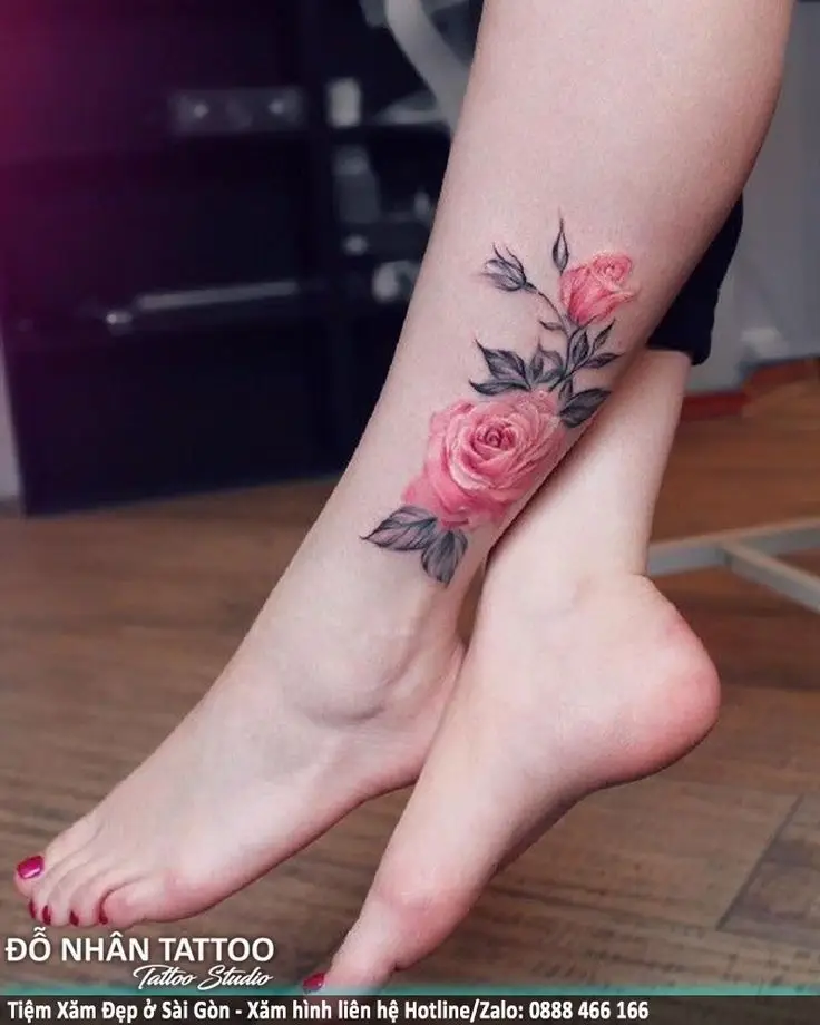 Hình xăm hoa ở chân cho nữ: Nét đẹp dịu dàng 17