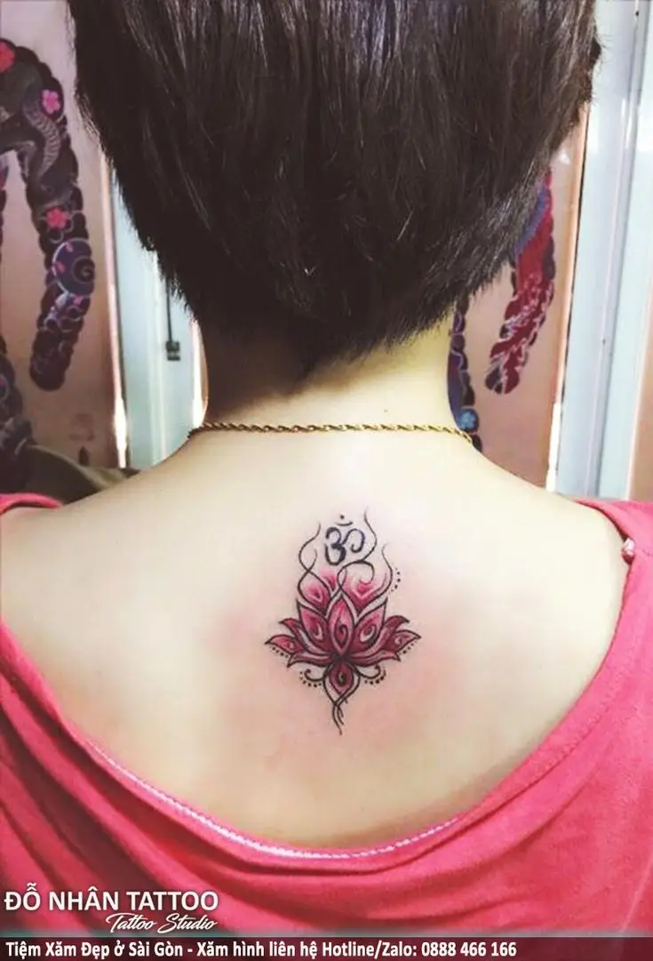 Hình xăm hoa sen mini đẹp: 50 mẫu hình xăm nhẹ nhàng 40