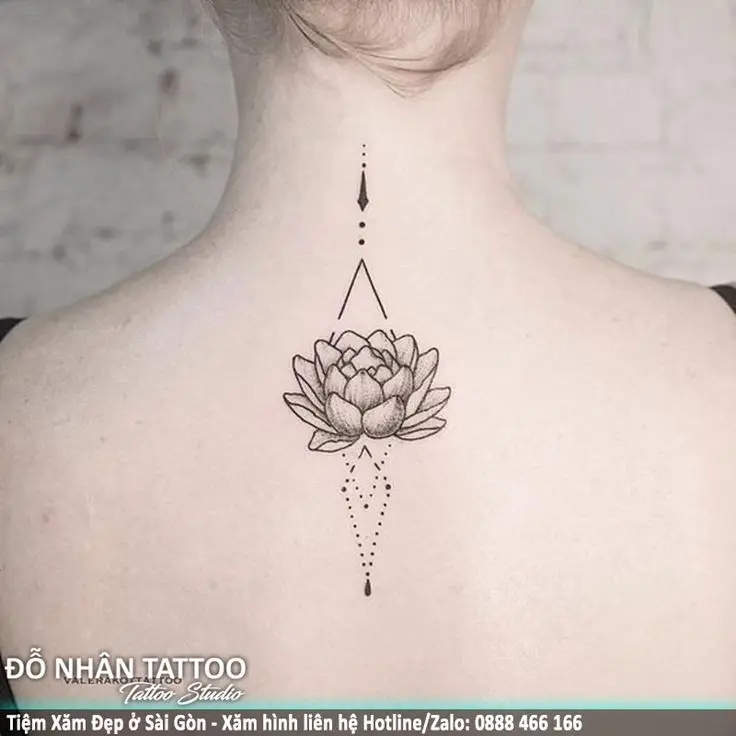 Khám Phá Hình Xăm Hoa Sen Ở Tay - Ý Nghĩa Và Thiết Kế 14