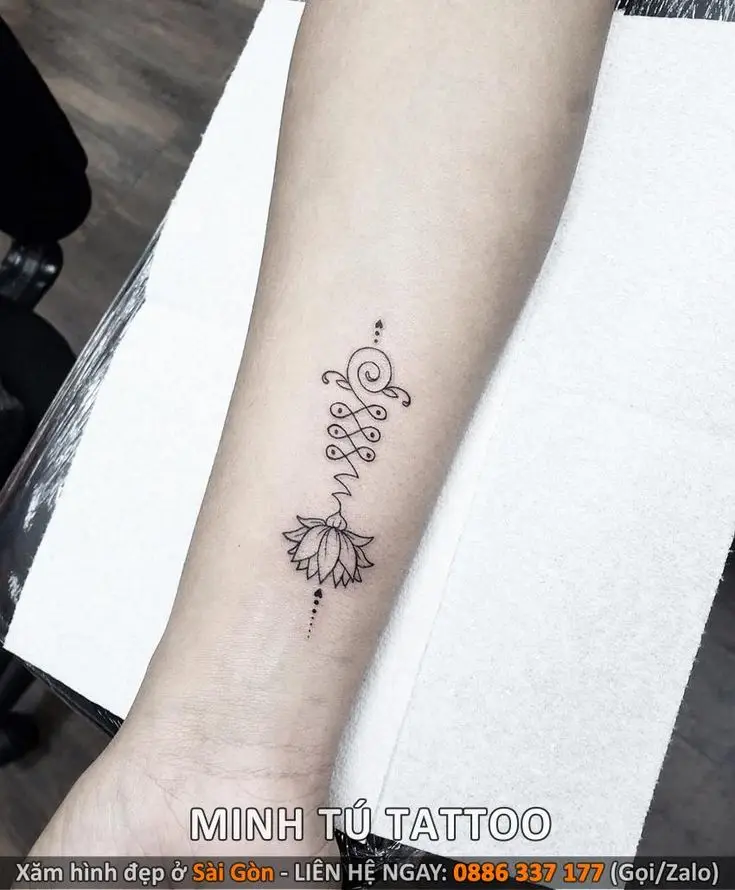 Khám Phá Hình Xăm Hoa Sen Ở Tay - Ý Nghĩa Và Thiết Kế 41