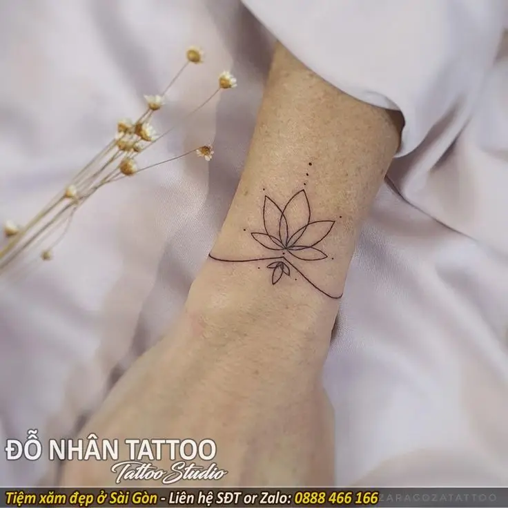 Khám Phá Hình Xăm Hoa Sen Ở Tay - Ý Nghĩa Và Thiết Kế 42