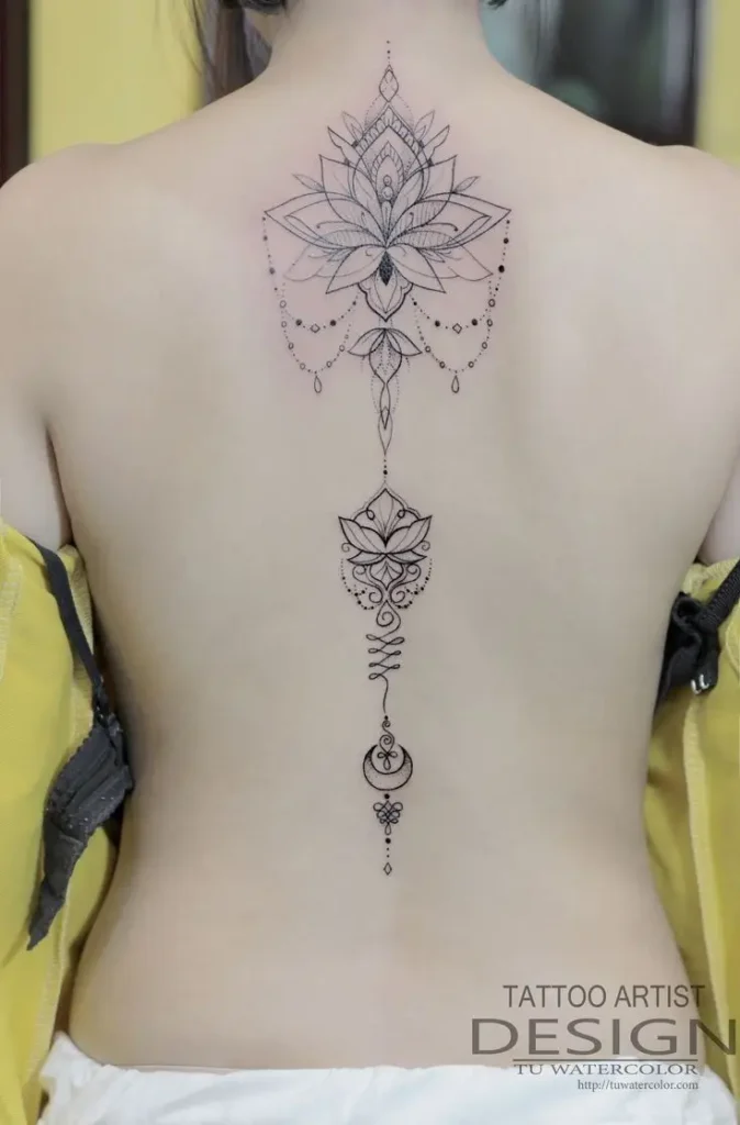 Hình Xăm Hoa Sen Sau Lưng Dành Cho Nữ: Đẹp Và Ý Nghĩa 34