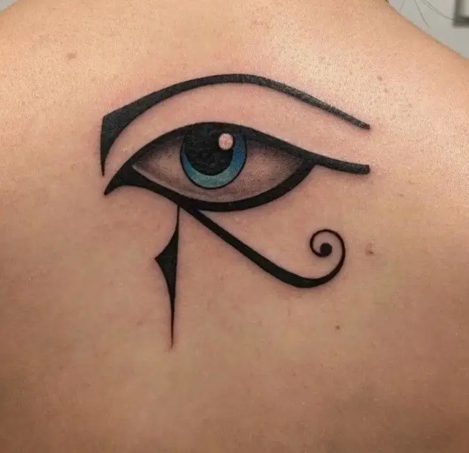 Hình Xăm Mắt Thần Horus: Ý Nghĩa Và Sự Quyến Rũ 11