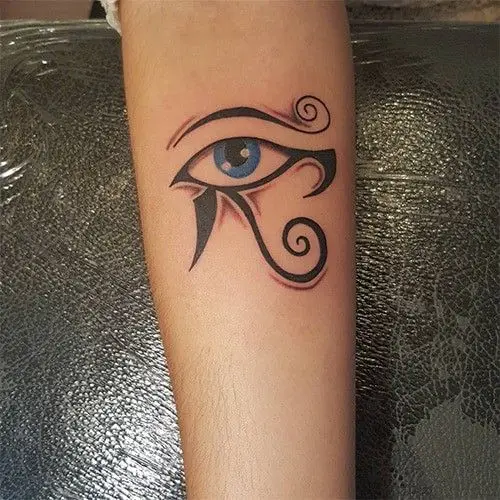 Hình Xăm Mắt Thần Horus: Ý Nghĩa Và Sự Quyến Rũ 52