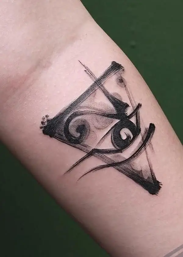 Hình Xăm Mắt Thần Horus: Ý Nghĩa Và Sự Quyến Rũ 77