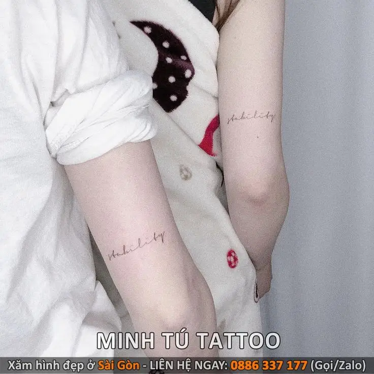 Hình xăm mini chữ ở tay: Nghệ thuật tối giản 32