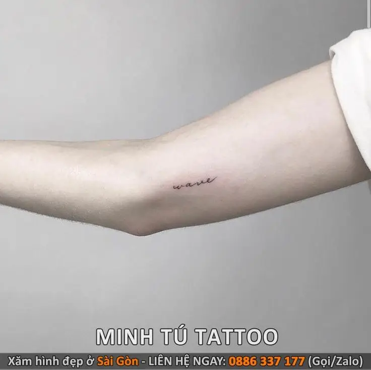 Hình xăm mini chữ ở tay: Nghệ thuật tối giản 38