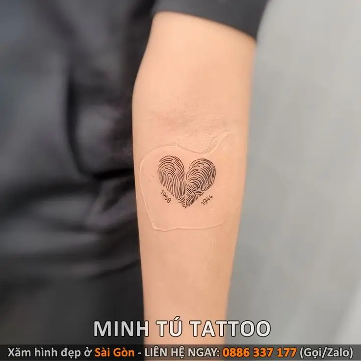 Hình xăm mini chữ ở tay: Nghệ thuật tối giản 55