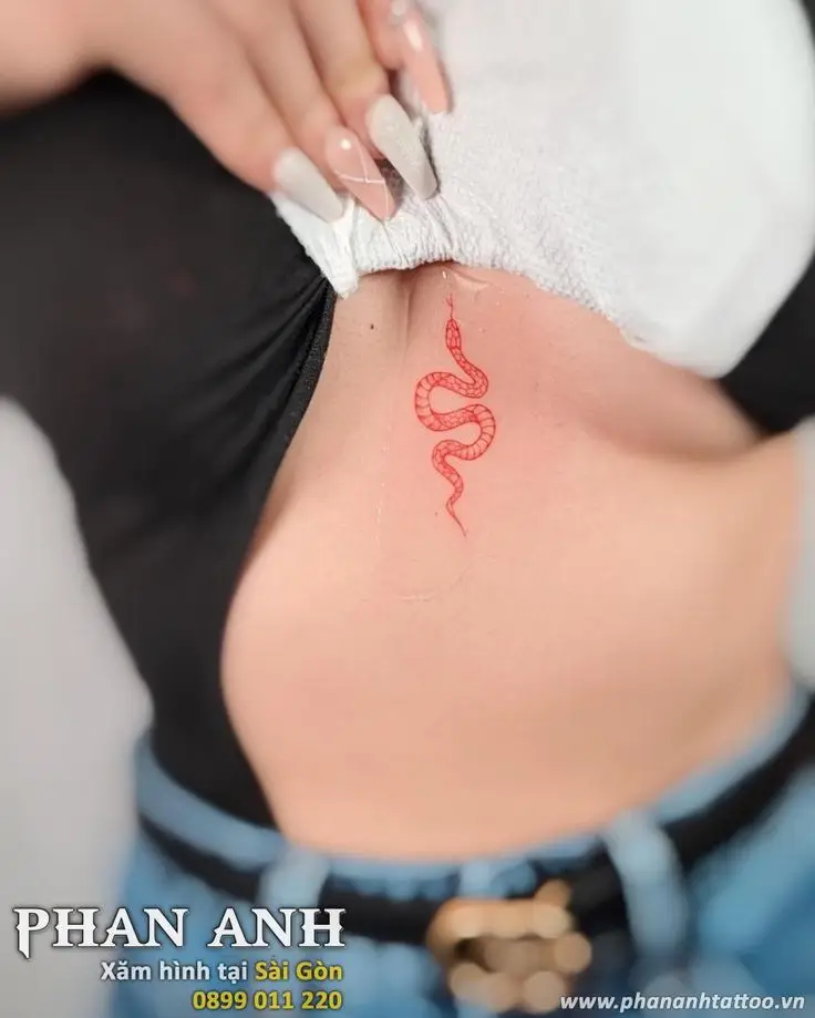 Hình Xăm Mini Ở Ngực Cho Nam: Bộ Ảnh Đẹp và Sang Trọng 47