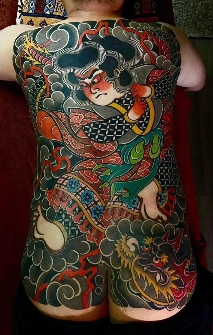 Khám phá hình xăm nửa lưng samurai ấn tượng 40