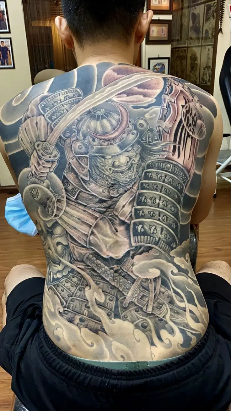 Khám phá hình xăm nửa lưng samurai ấn tượng 46