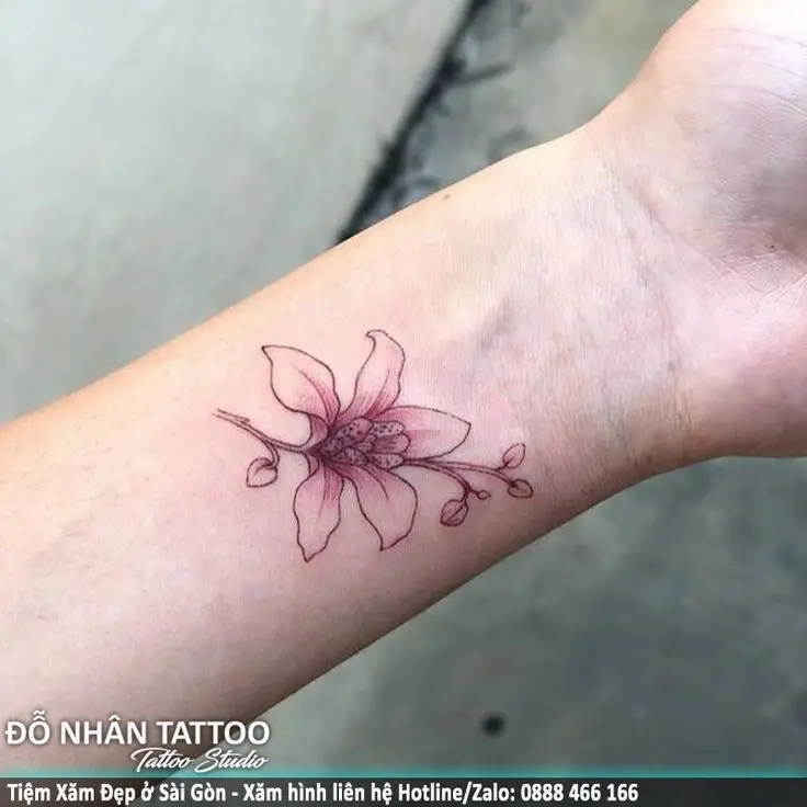 Hình Xăm Ở Cổ Tay Nữ: Tỏa Sáng Với Nét Đẹp Nhỏ Nhắn 55