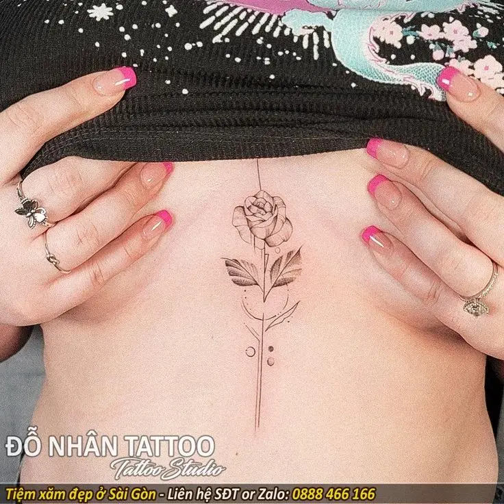 Hình Xăm Ngực Nữ Đẹp và Chất: Gợi Ý Mẫu Mới 14