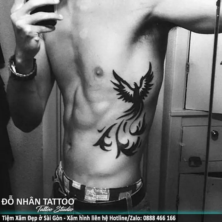 Ý nghĩa sâu sắc của hình xăm ở sườn cho nam giới 27