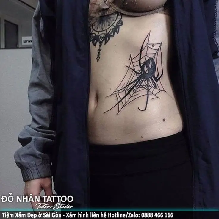 Ý nghĩa sâu sắc của hình xăm ở sườn cho nam giới 43