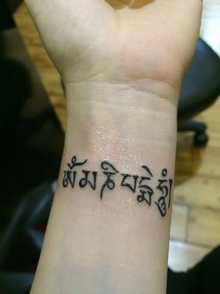 Hình Xăm Om Mani Padme Hum – Ý Nghĩa Tâm Linh Và Hình Ảnh Đẹp 5