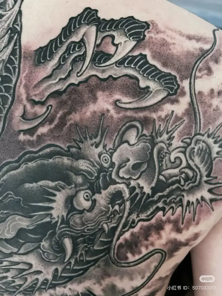 Hình xăm rồng ở ngực: 50 thiết kế táo bạo cho nam 21