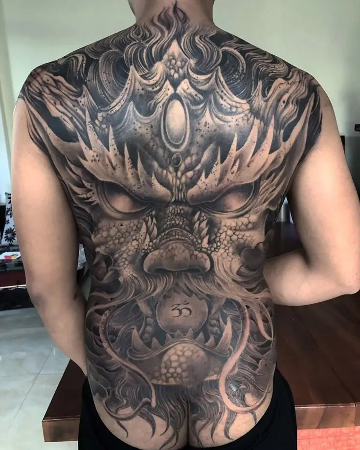 Hình xăm rồng ở ngực: 50 thiết kế táo bạo cho nam 42