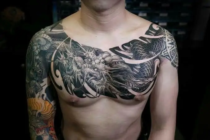 Hình xăm rồng ở ngực: 50 thiết kế táo bạo cho nam 47