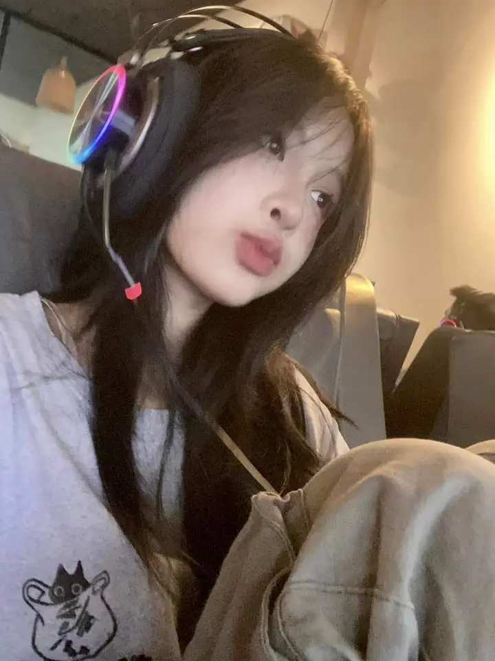 Tải Ảnh Gái Xinh Việt Nam - Bộ Sưu Tập Đầy Màu Sắc 27