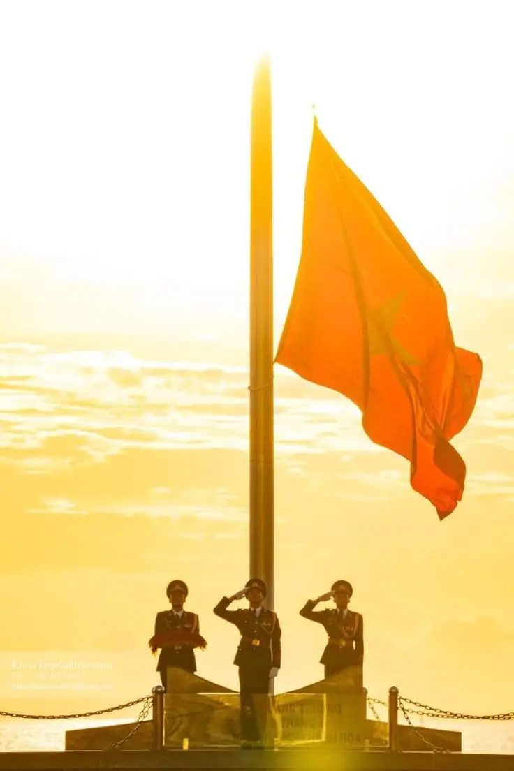 Tranh tô màu chú bộ đội cho trẻ em phát triển sáng tạo 68