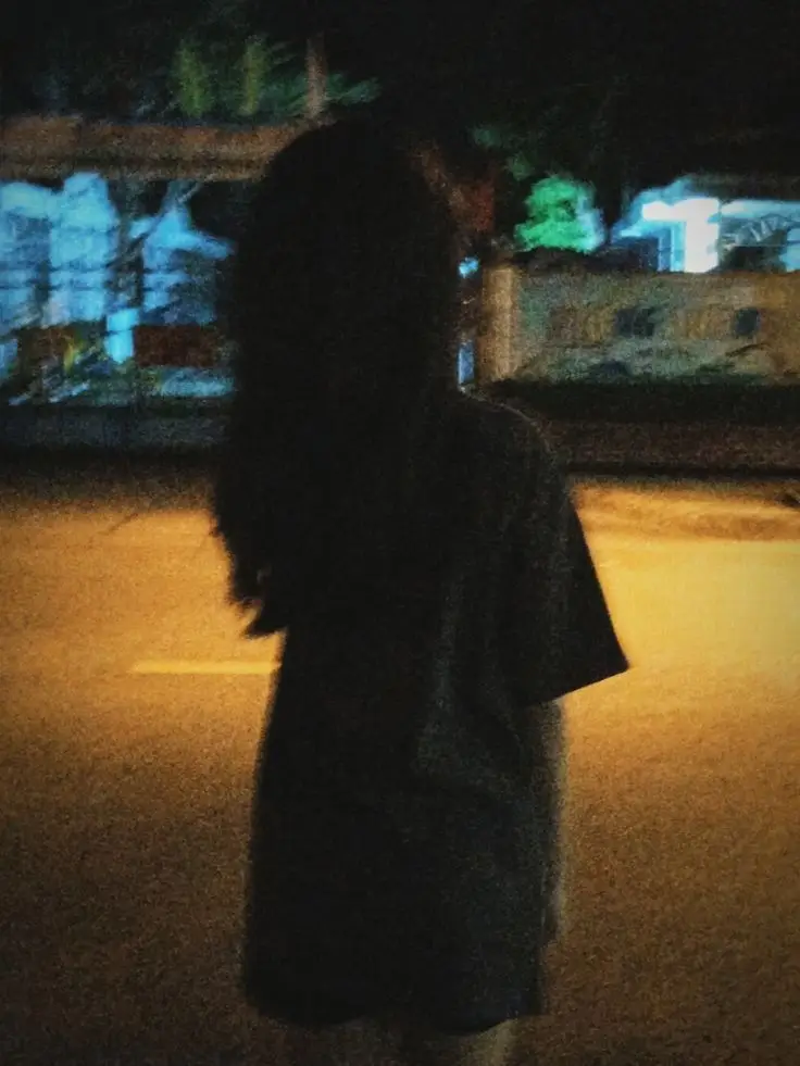 Trước Gương Ảnh Gái K10 Che Mặt - Sự Huyền Bí Trong Hình Ảnh 7