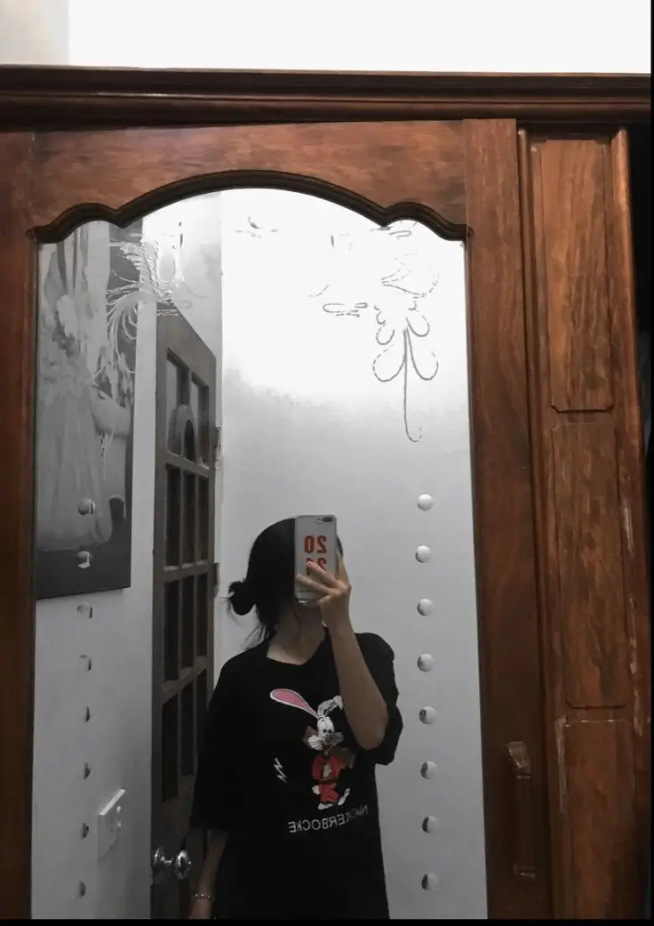 Trước Gương Ảnh Gái K10 Che Mặt - Sự Huyền Bí Trong Hình Ảnh 41