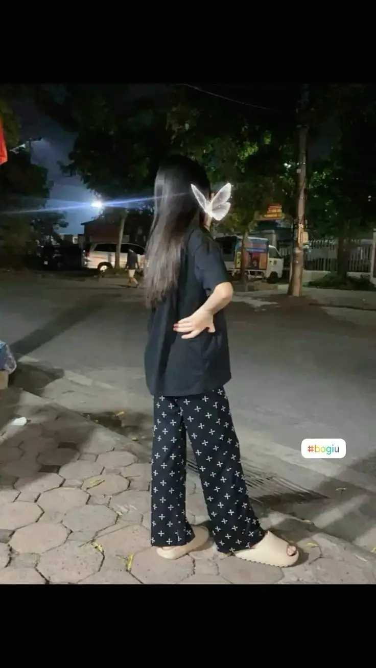 Trước Gương Ảnh Gái K10 Che Mặt - Sự Huyền Bí Trong Hình Ảnh 50