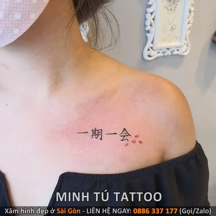 Xăm chữ ở ngực cho nữ: Top 50 mẫu hình xăm đẹp nhất 22